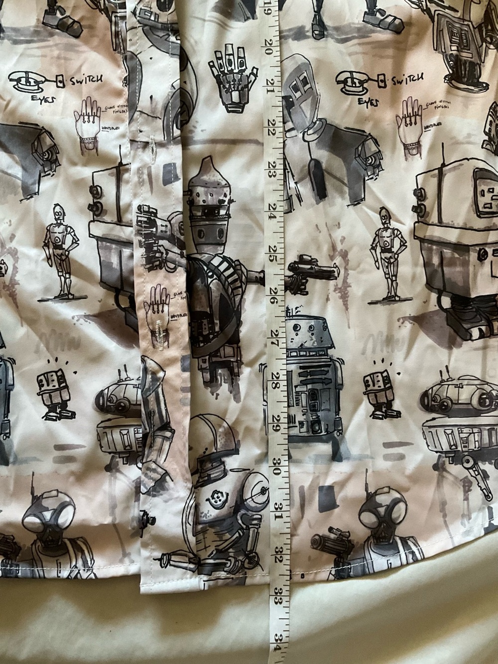 Star Wars Short-Sleeve Droid Print Shirt in White and Black NWT - Picture 4 of 13
